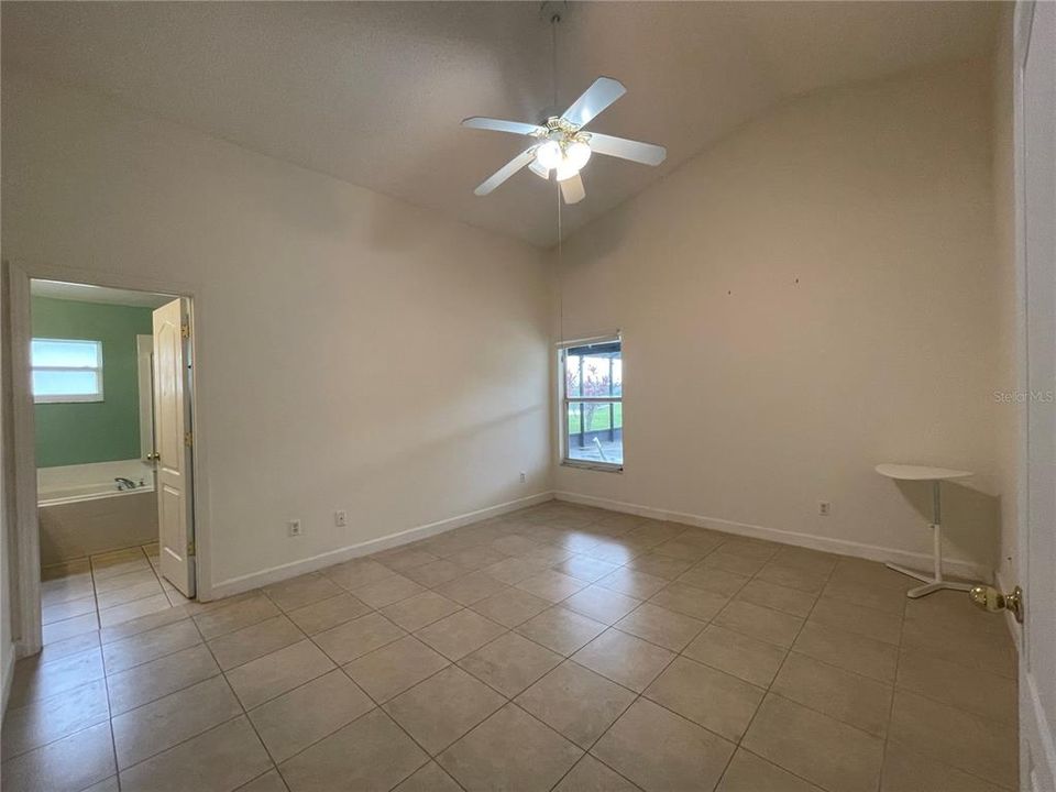 Recently Rented: $2,300 (3 beds, 2 baths, 1628 Square Feet)