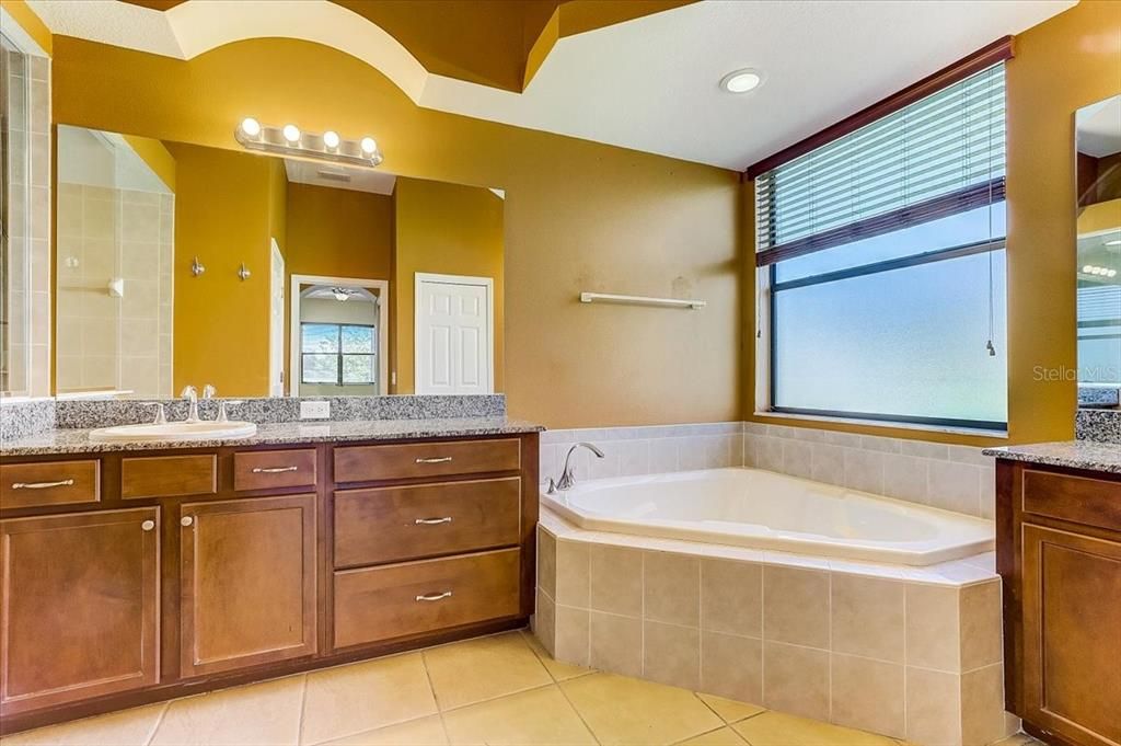 Недавно арендовано: $3,400 (3 спален, 3 ванн, 2533 Квадратных фут)