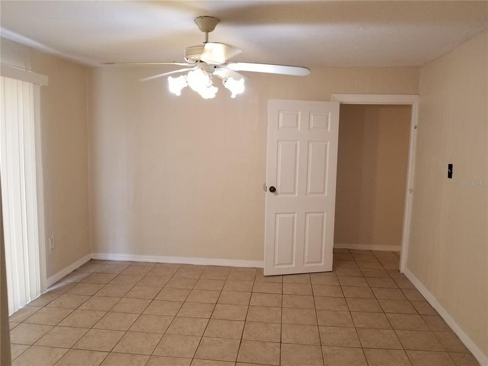 Recently Rented: $1,100 (3 beds, 1 baths, 1008 Square Feet)