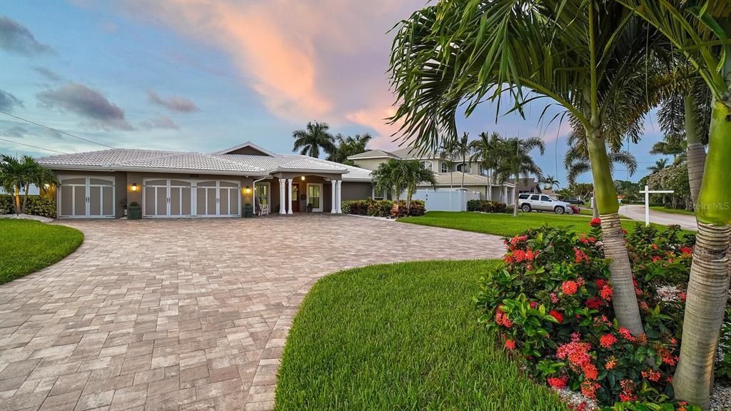 Recently Sold: $1,678,000 (4 beds, 3 baths, 2512 Square Feet)