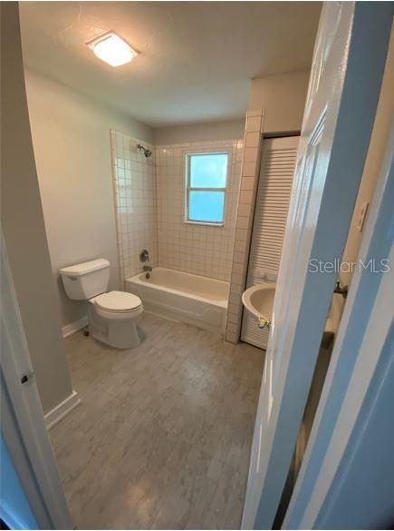 Recently Rented: $1,650 (3 beds, 2 baths, 1579 Square Feet)