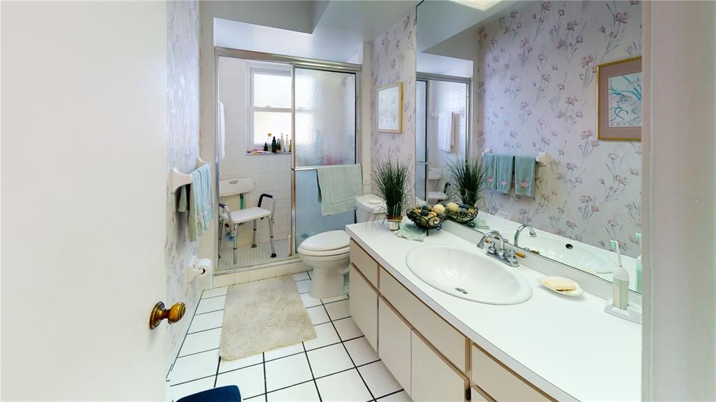 最近售出: $1,100,000 (0 贝兹, 0 浴室, 3273 平方英尺)