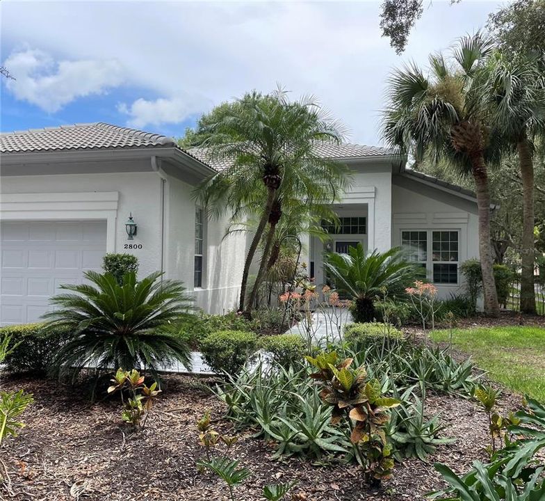 Recently Sold: $349,000 (2 beds, 2 baths, 1922 Square Feet)