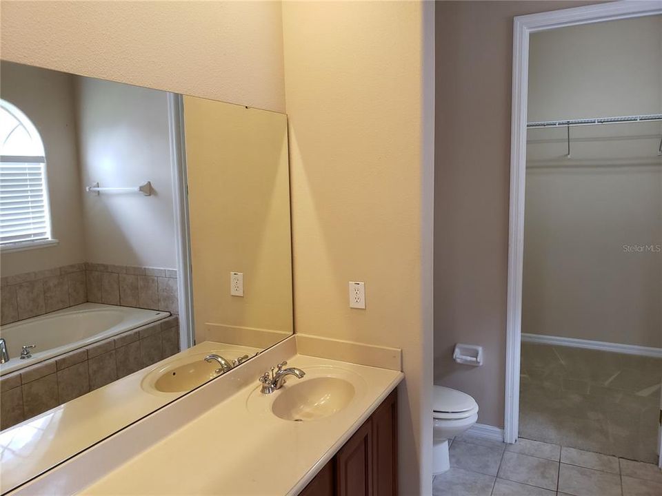 Недавно арендовано: $2,900 (5 спален, 3 ванн, 2914 Квадратных фут)