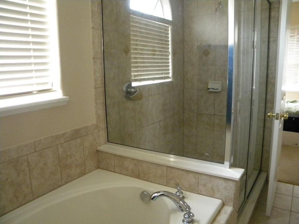 Недавно арендовано: $2,900 (5 спален, 3 ванн, 2914 Квадратных фут)