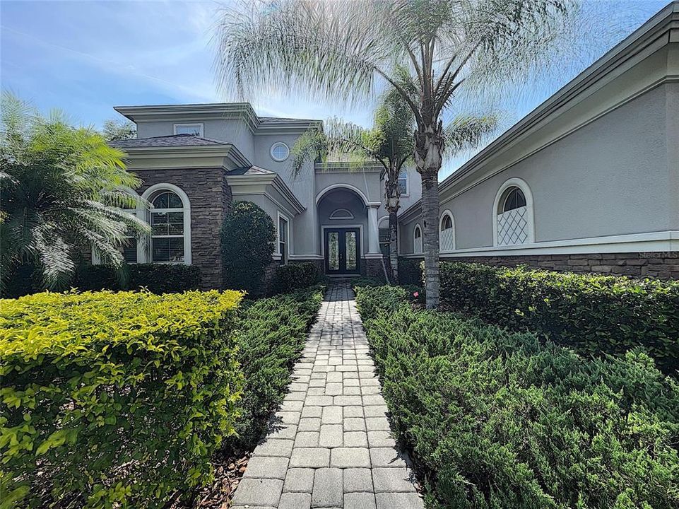 Recently Sold: $940,000 (4 beds, 3 baths, 4184 Square Feet)