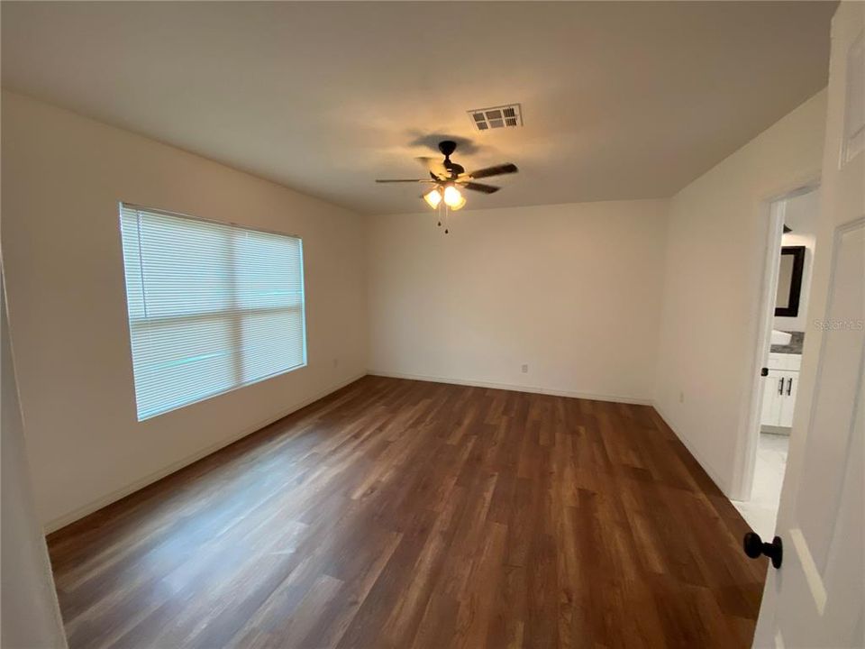 Recently Rented: $2,000 (3 beds, 2 baths, 1600 Square Feet)