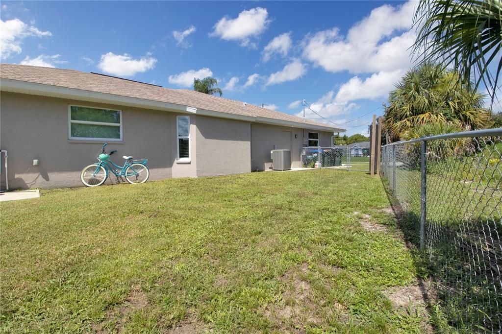 Recently Sold: $395,000 (3 beds, 2 baths, 2121 Square Feet)