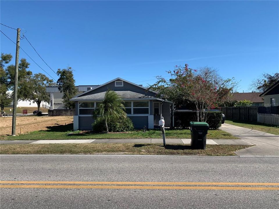 Recently Sold: $210,000 (3 beds, 1 baths, 1182 Square Feet)