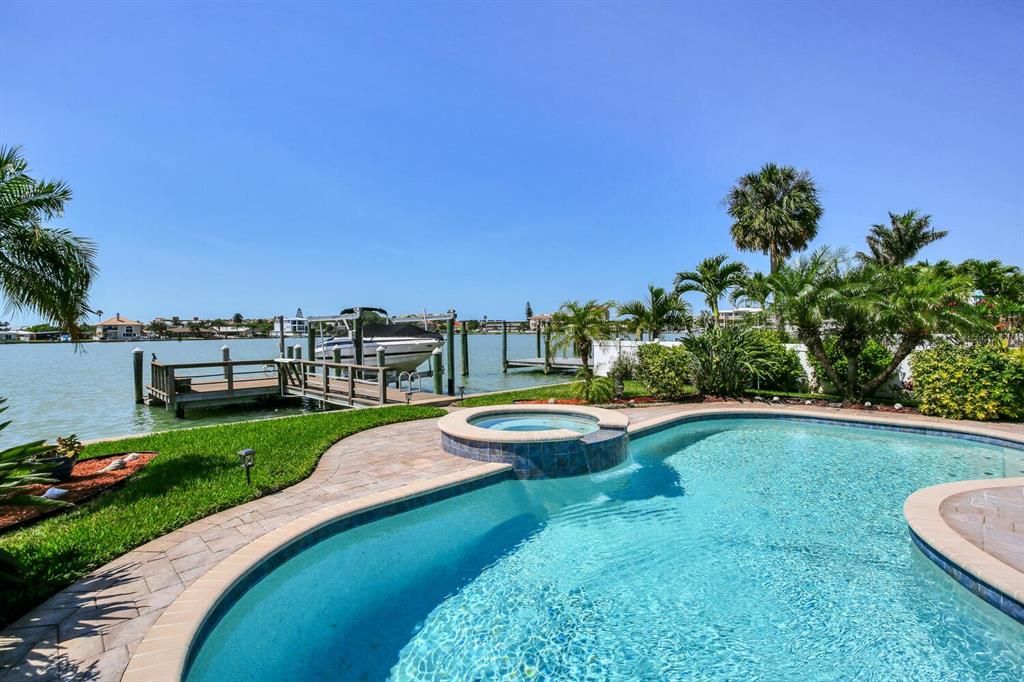 Recently Sold: $1,299,000 (3 beds, 2 baths, 1640 Square Feet)