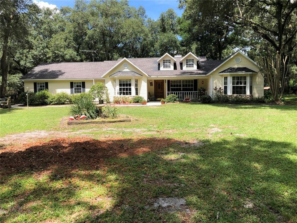 最近售出: $425,000 (3 贝兹, 2 浴室, 1640 平方英尺)