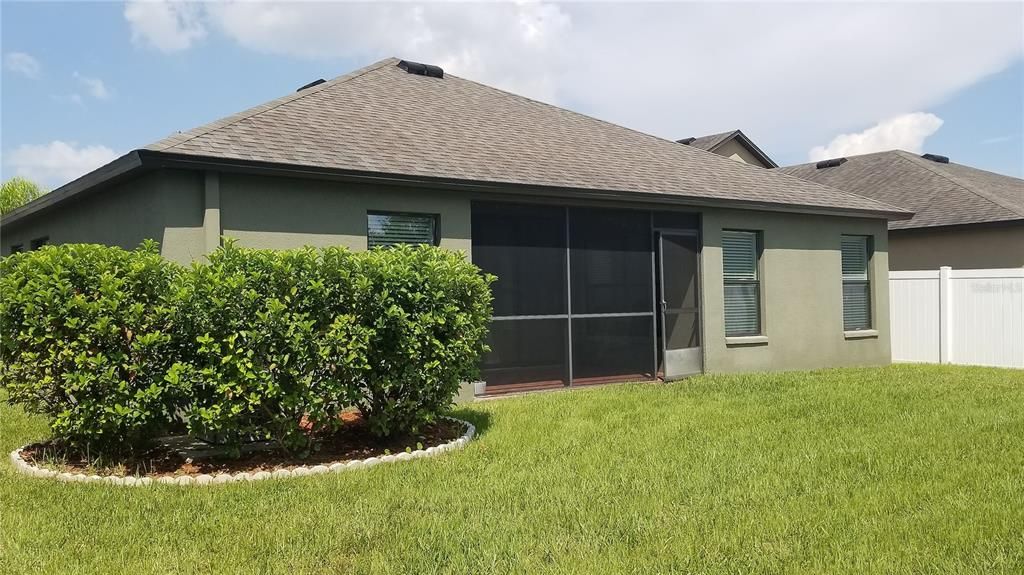 Recently Rented: $2,295 (4 beds, 2 baths, 2103 Square Feet)