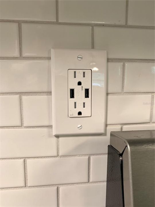 USB / GCFI protected outlets