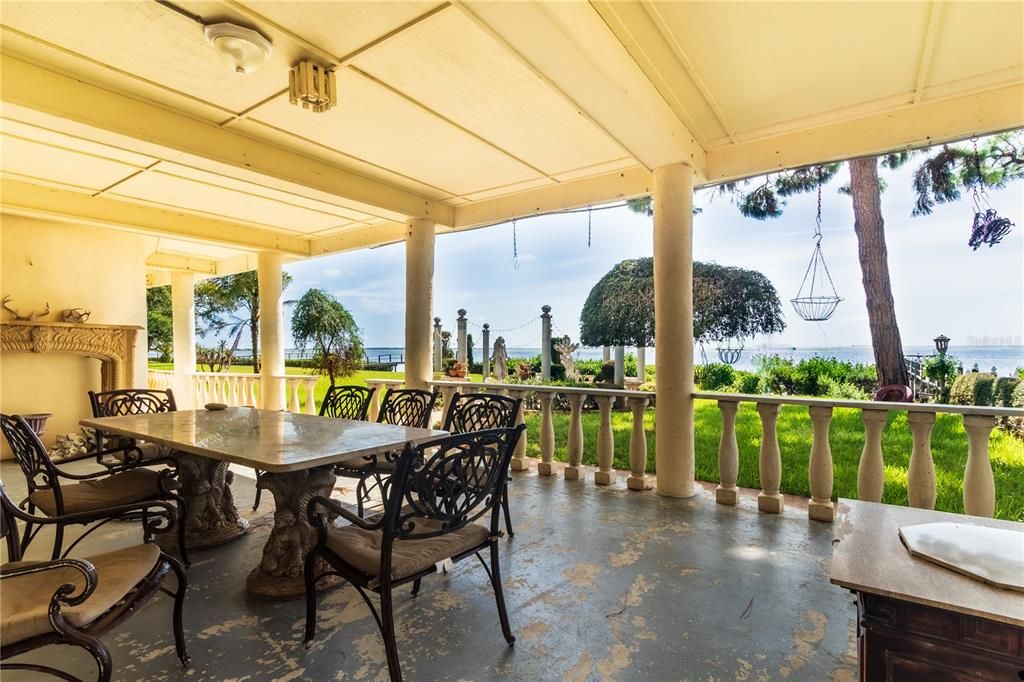 Recently Sold: $1,846,500 (3 beds, 3 baths, 3952 Square Feet)