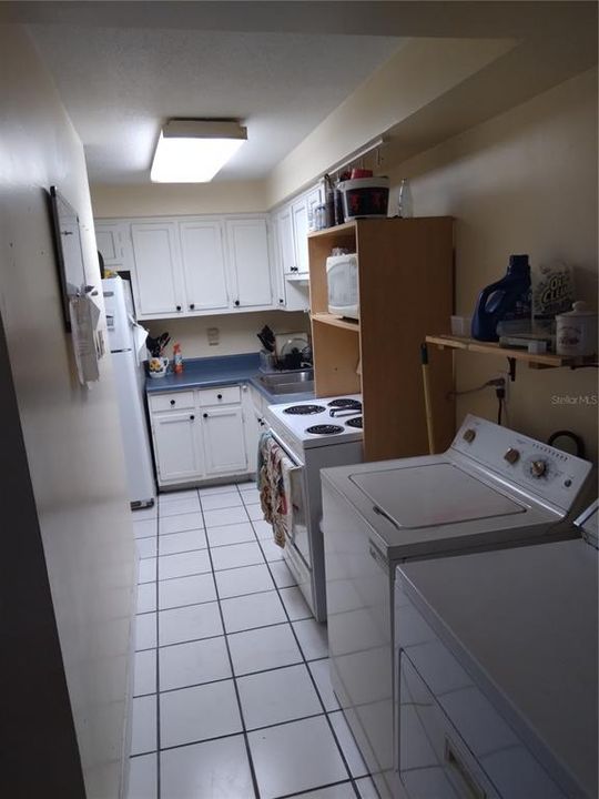 Recently Sold: $105,000 (1 beds, 1 baths, 731 Square Feet)