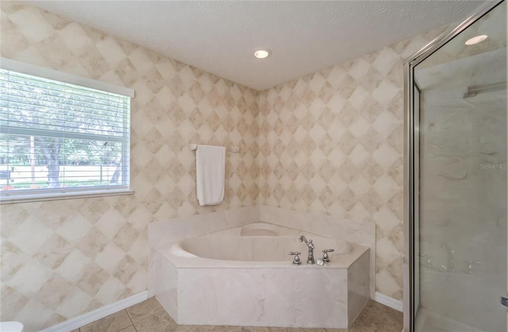 最近售出: $399,900 (3 贝兹, 2 浴室, 1648 平方英尺)