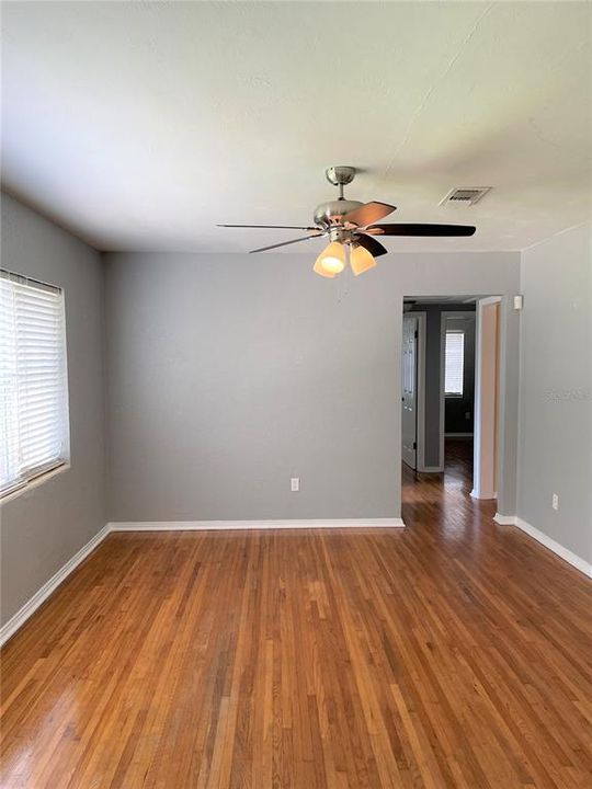 Recently Rented: $1,875 (3 beds, 2 baths, 1323 Square Feet)