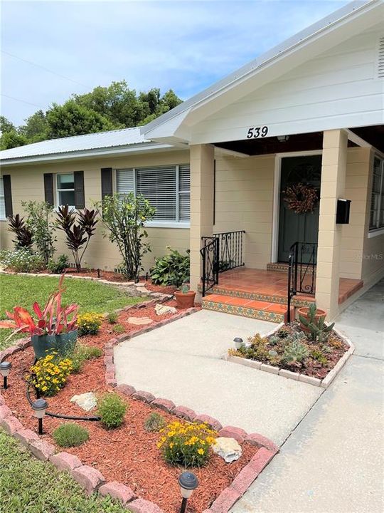 Recently Rented: $1,875 (3 beds, 2 baths, 1323 Square Feet)