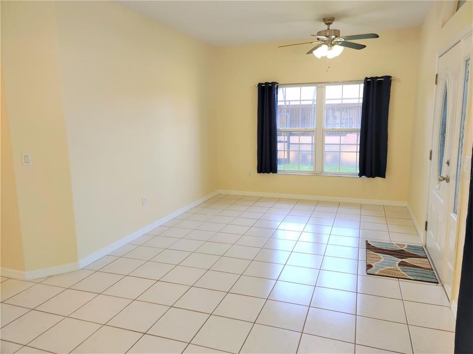 Recently Rented: $2,000 (3 beds, 2 baths, 1619 Square Feet)
