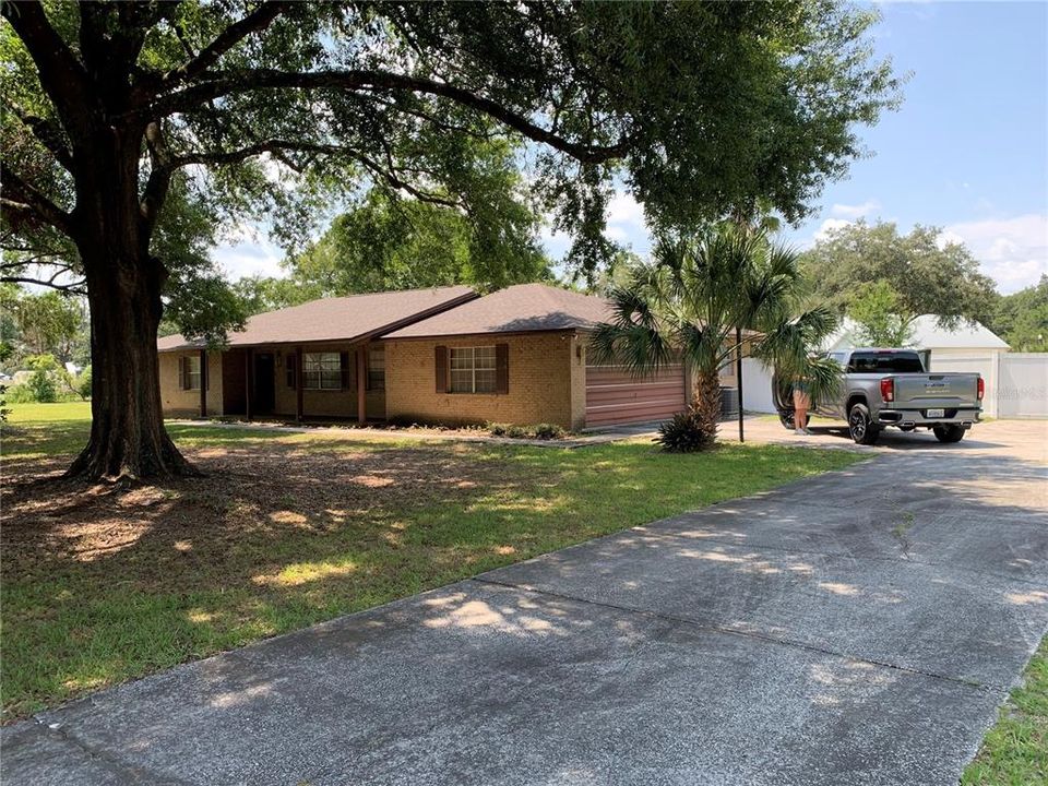 Recently Sold: $315,000 (3 beds, 2 baths, 1945 Square Feet)