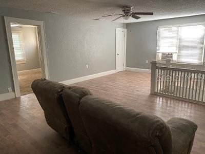 Recently Rented: $950 (2 beds, 1 baths, 800 Square Feet)