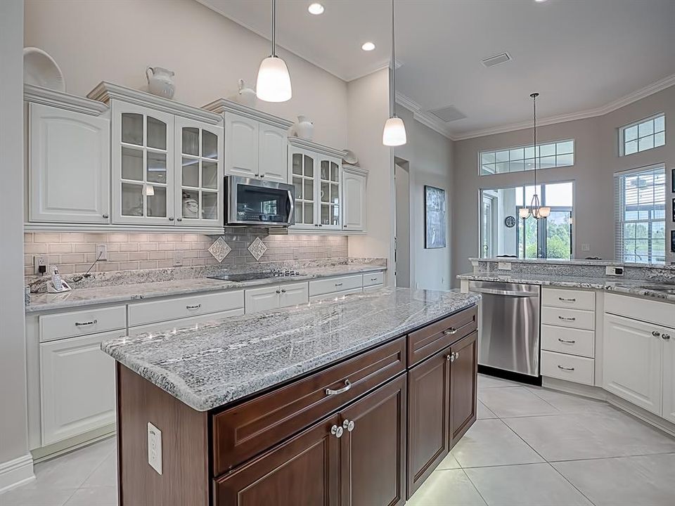 Recently Sold: $1,398,000 (3 beds, 2 baths, 3034 Square Feet)