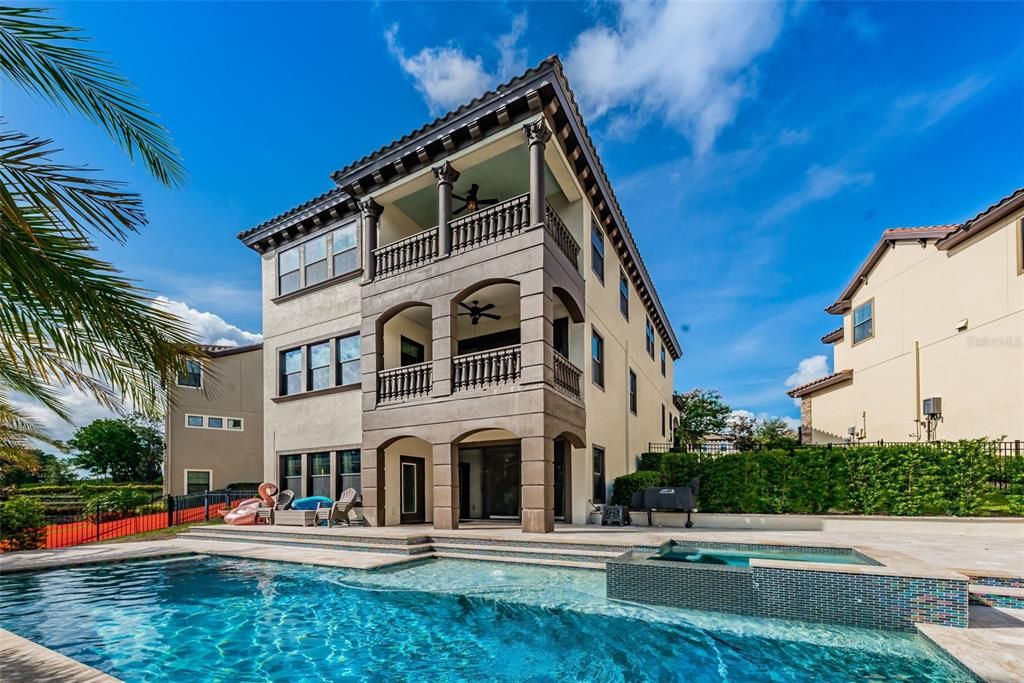 Recently Sold: $1,095,000 (3 beds, 3 baths, 3676 Square Feet)