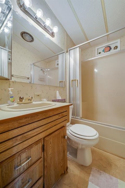 最近售出: $84,000 (2 贝兹, 2 浴室, 408 平方英尺)