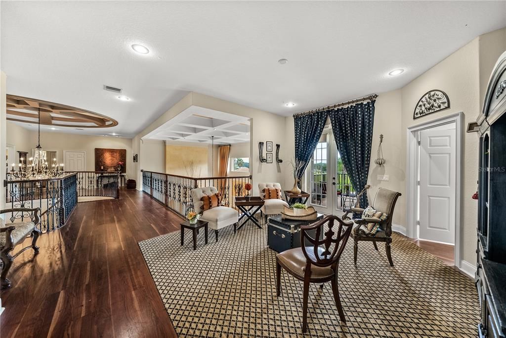 Recently Sold: $1,200,000 (4 beds, 5 baths, 6134 Square Feet)