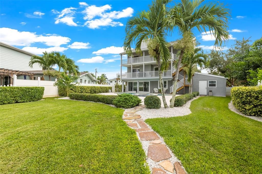 Recently Sold: $1,450,000 (4 beds, 4 baths, 3381 Square Feet)