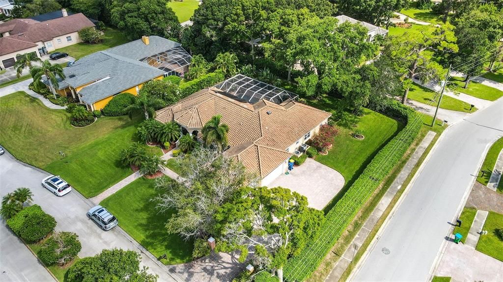 Recently Sold: $950,000 (4 beds, 3 baths, 3140 Square Feet)