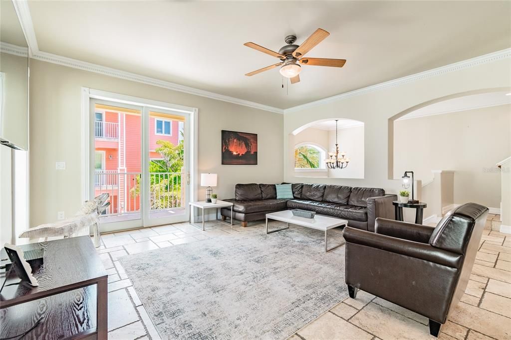 Recently Sold: $1,600,000 (4 beds, 3 baths, 2972 Square Feet)