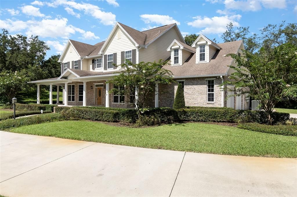 Недавно продано: $800,000 (5 спален, 5 ванн, 4502 Квадратных фут)