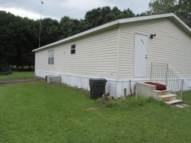 Recently Sold: $185,000 (3 beds, 2 baths, 1248 Square Feet)