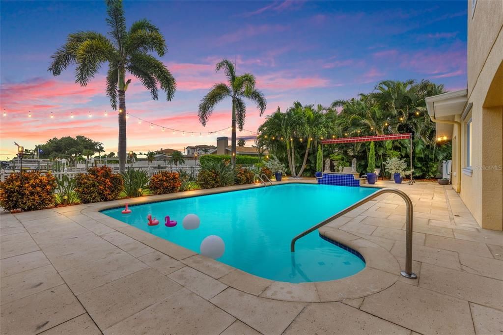 Recently Sold: $1,850,000 (4 beds, 4 baths, 3215 Square Feet)
