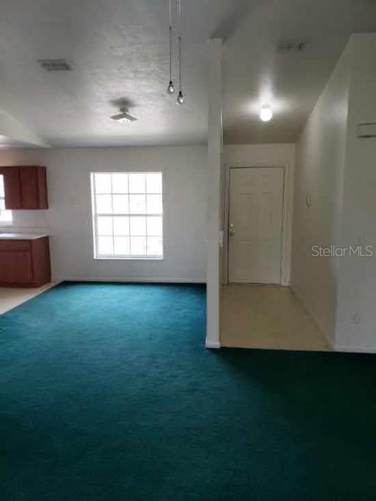 Recently Rented: $1,200 (3 beds, 2 baths, 1129 Square Feet)