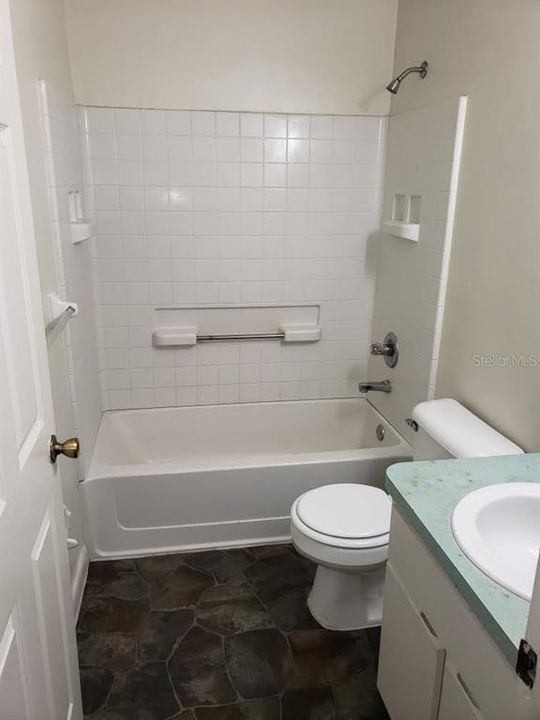 Recently Rented: $1,200 (3 beds, 2 baths, 1129 Square Feet)