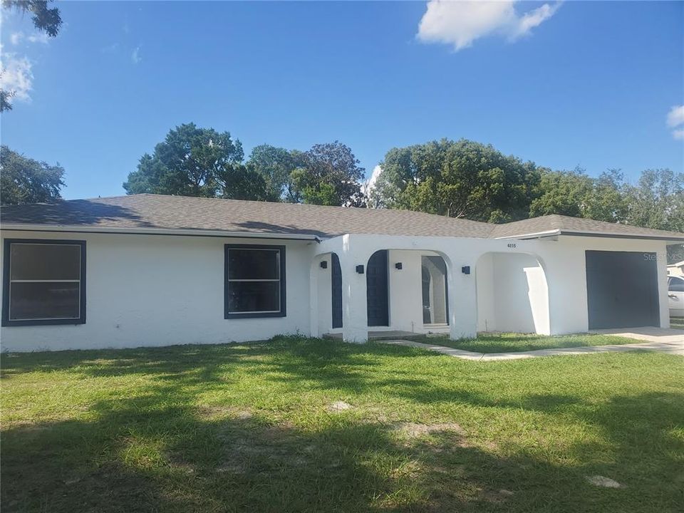 Recently Sold: $230,000 (3 beds, 2 baths, 1416 Square Feet)