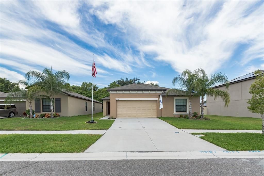 Recently Sold: $330,000 (4 beds, 2 baths, 1841 Square Feet)