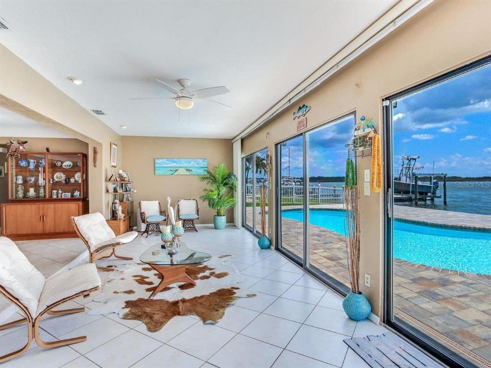 Recently Sold: $1,300,000 (3 beds, 2 baths, 1728 Square Feet)