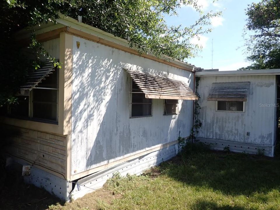 Side of mobile home