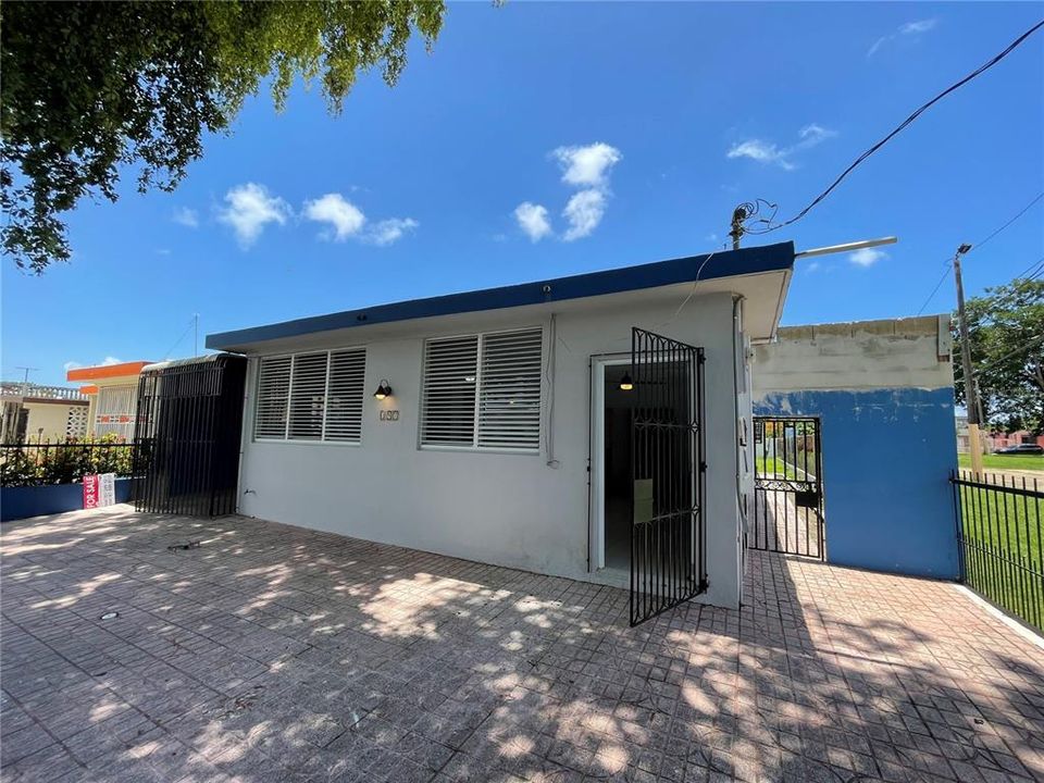 Recently Sold: $135,000 (4 beds, 3 baths, 1100 Square Feet)