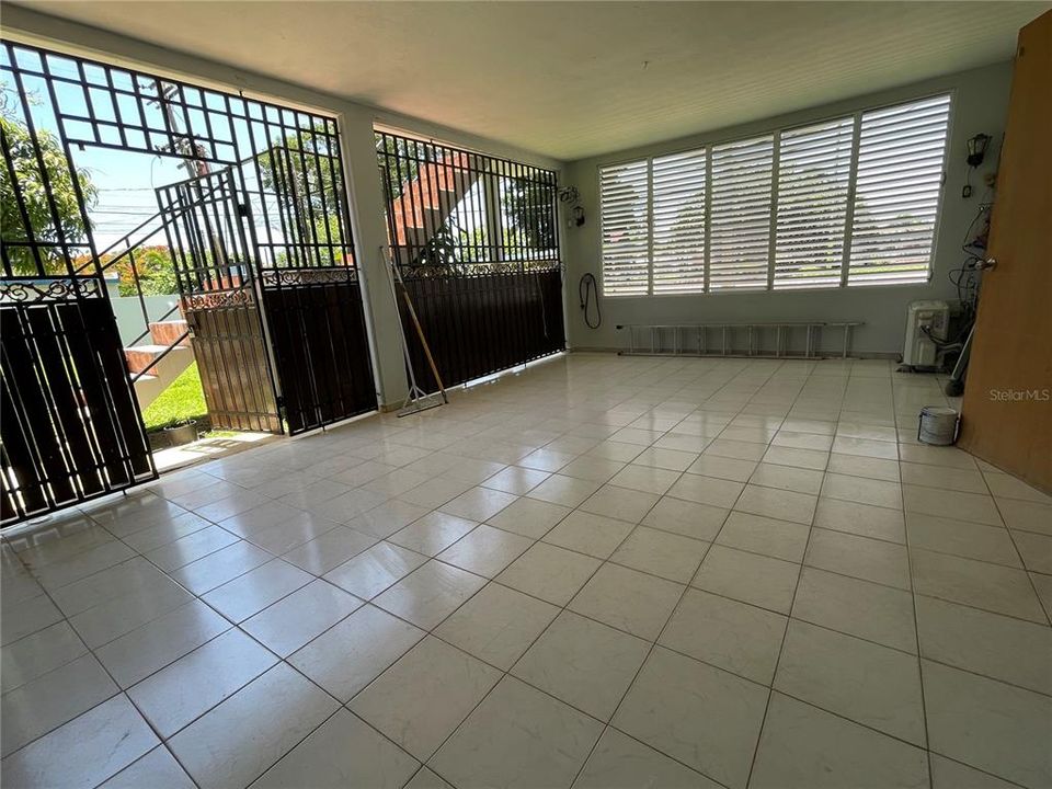 Vendido Recientemente: $135,000 (4 camas, 3 baños, 1100 Pies cuadrados)