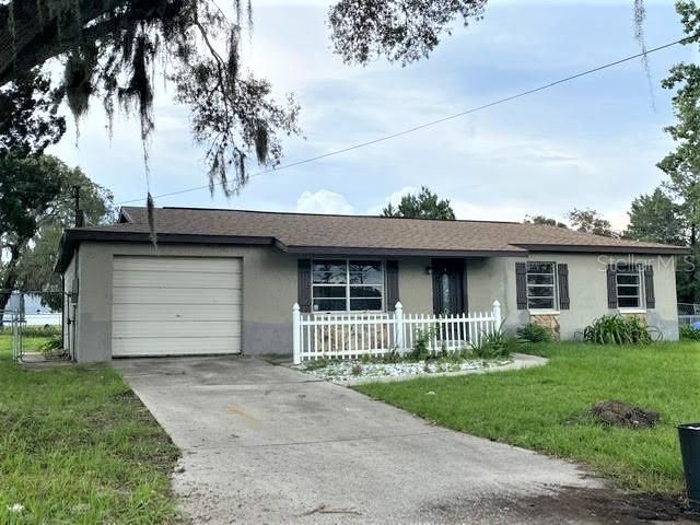 Recently Sold: $140,000 (3 beds, 2 baths, 1296 Square Feet)