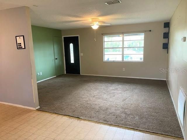 Recently Sold: $140,000 (3 beds, 2 baths, 1296 Square Feet)