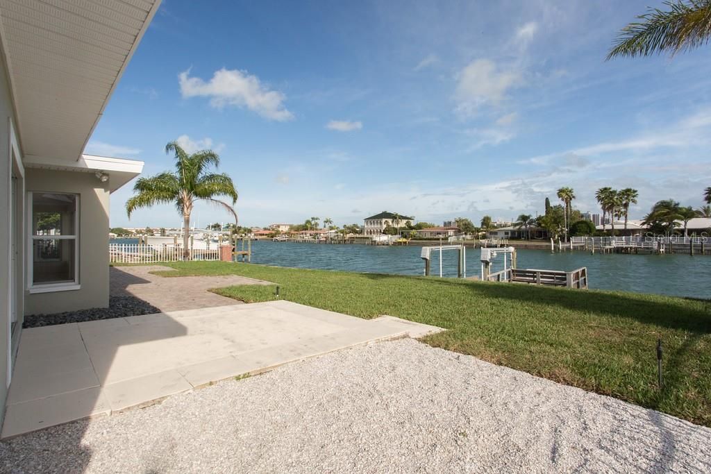 Recently Sold: $1,950,000 (3 beds, 2 baths, 1838 Square Feet)