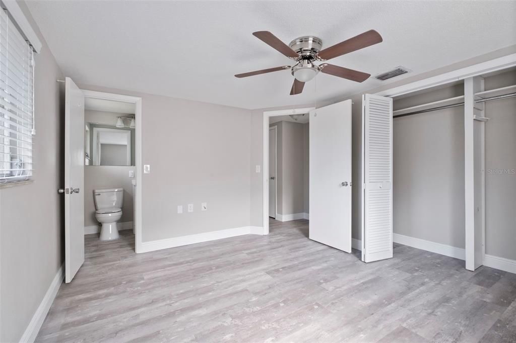 Recently Sold: $210,000 (2 beds, 2 baths, 1170 Square Feet)