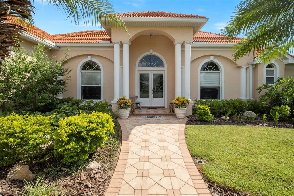 Recently Sold: $795,000 (5 beds, 4 baths, 4242 Square Feet)