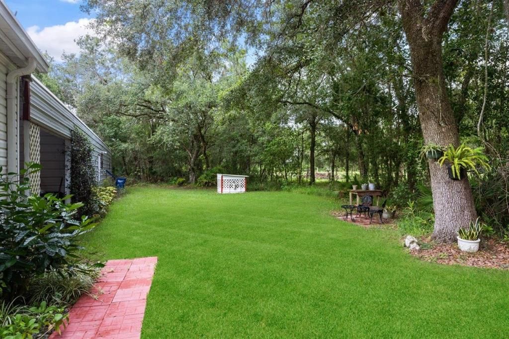 Recently Sold: $400,000 (3 beds, 2 baths, 1957 Square Feet)
