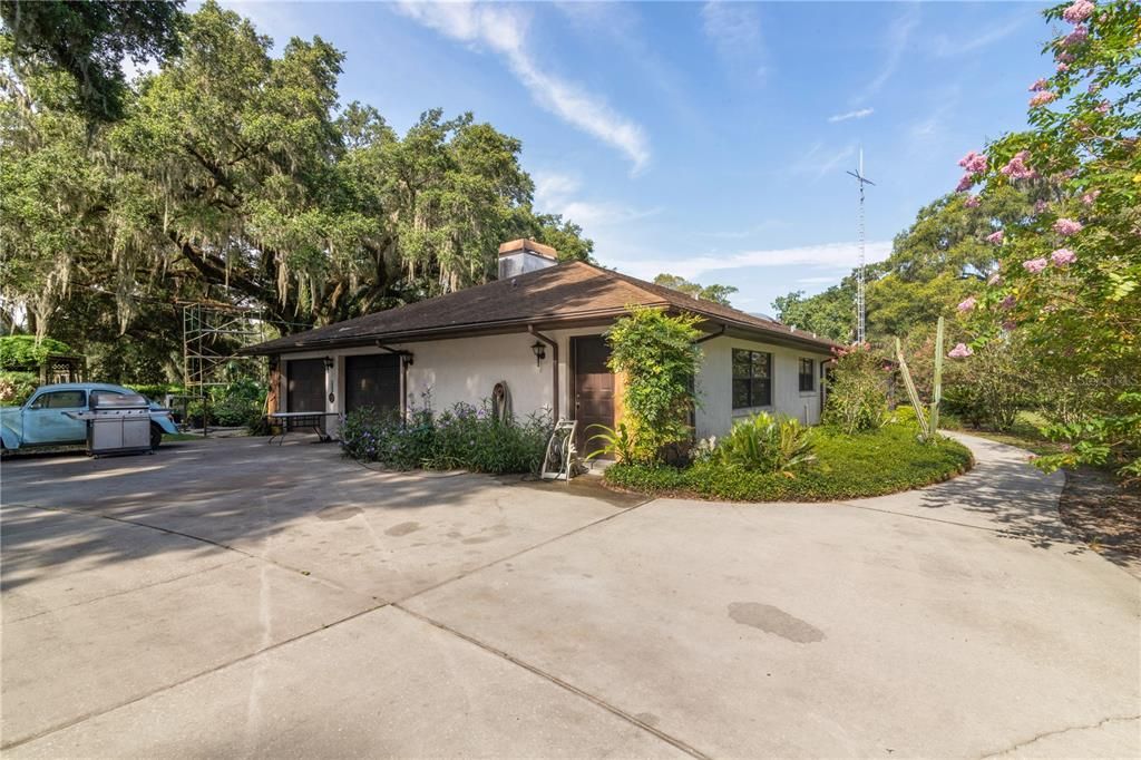 Recently Sold: $1,280,000 (3 beds, 3 baths, 3028 Square Feet)
